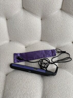Remington Purple and Black Ceramic Flat Iron with Purple Pouch